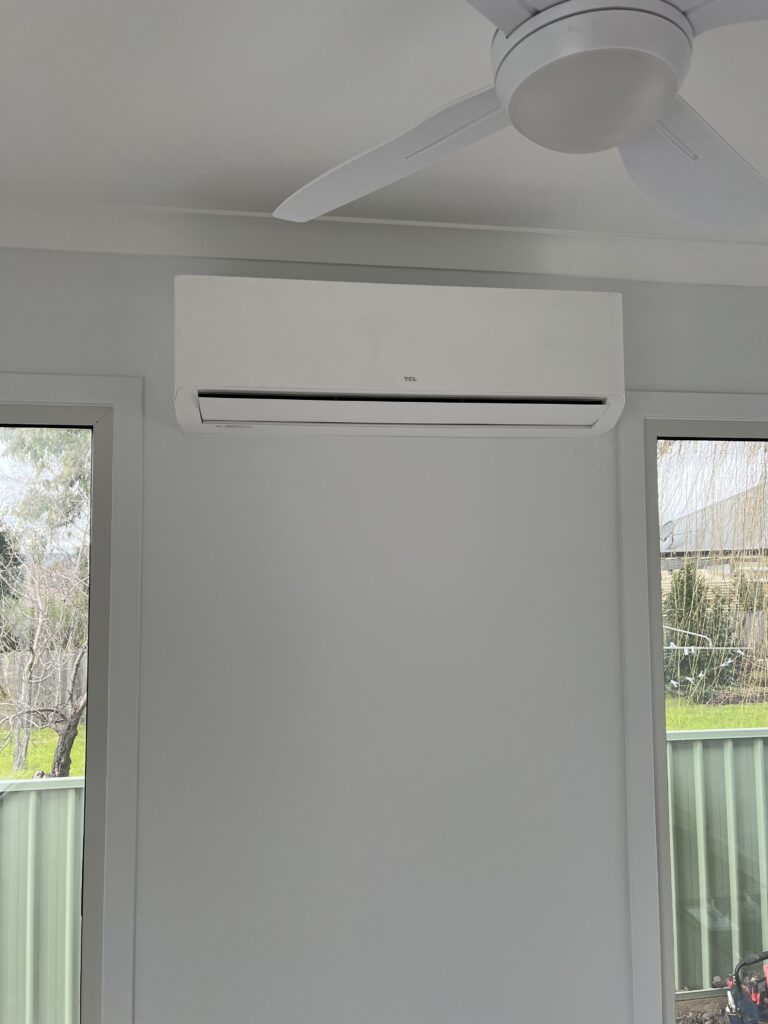 Split System Air Conditioning Installation – Energy-efficient cooling and heating for single rooms or spaces split system air conditioning unit installation in Douglas Park